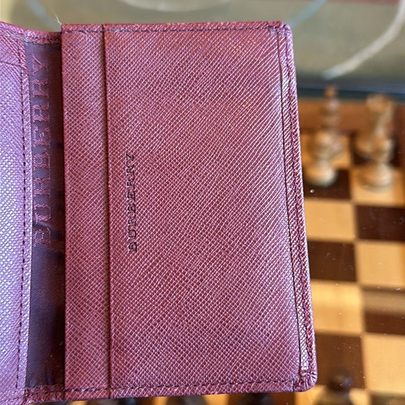 BURBERRY CARD CASE GUC BURGUNDY/ PLAID.. 4.24x 3 - Picture 5 of 8